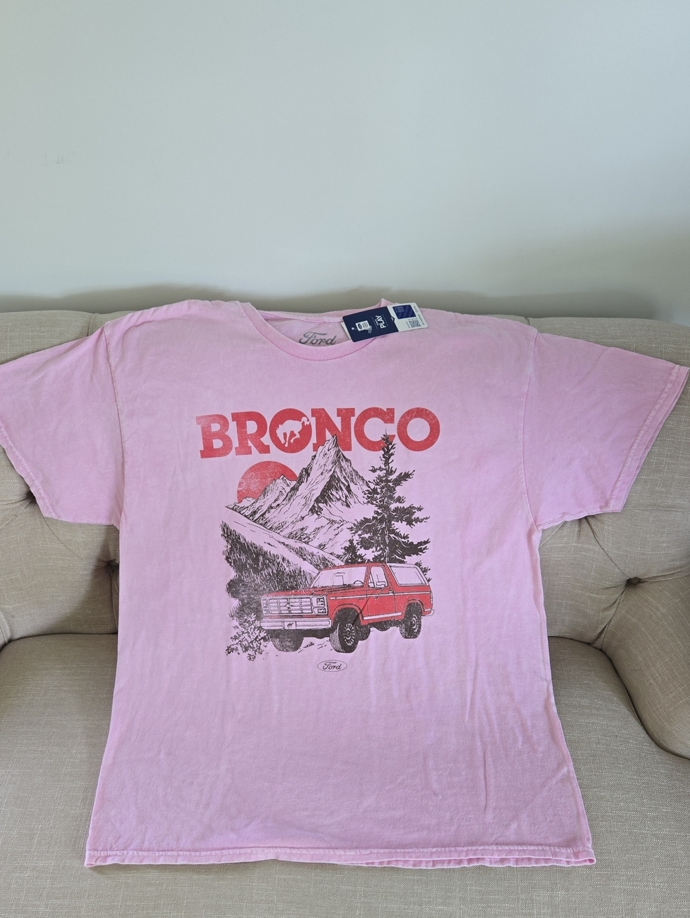 Ford Bronco Pink T-shirt Size Xlarge New With Tags